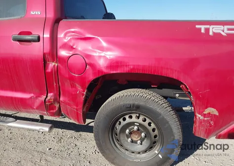 2017 Toyota Tundra Sr5 4.6L V8 z USA, uszkodzony, nr VIN 5TFEM5F12HX121428